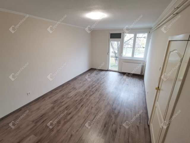 Kiadó panellakás, albérlet, Székesfehérvárott 140 E Ft / hó
