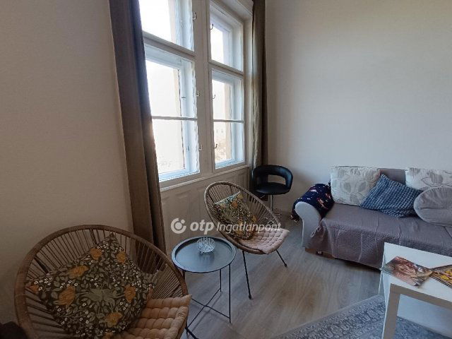 Eladó téglalakás, Budapesten, IX. kerületben 99.9 M Ft, 4 szobás