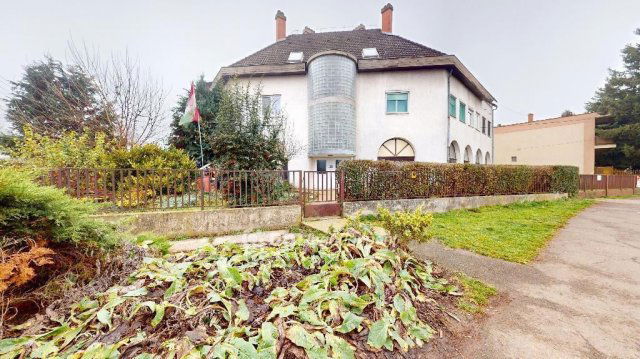 Eladó téglalakás, Tiszavasváriban 31.5 M Ft, 3+1 szobás