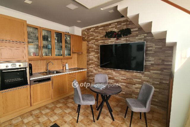 Eladó téglalakás, Budapesten, XX. kerületben 57.9 M Ft, 2 szobás