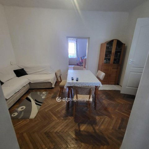 Eladó családi ház, Mikepércsen 34.9 M Ft, 2+1 szobás