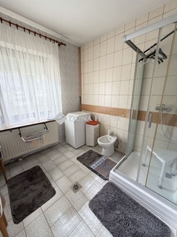 Eladó családi ház, Kozármislenyen 124.99 M Ft, 7 szobás