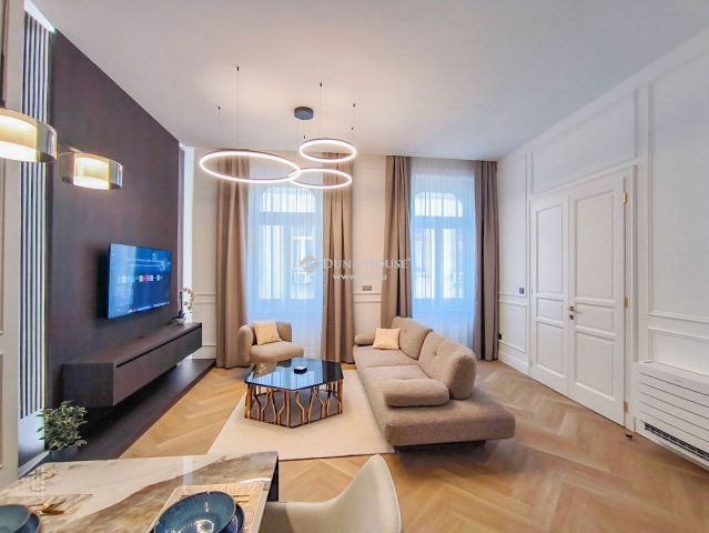 Eladó téglalakás, Budapesten, VI. kerületben, Ó utcában