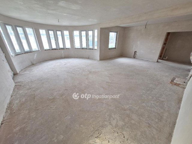 Eladó családi ház, Tiszakécskén 97.5 M Ft, 3 szobás