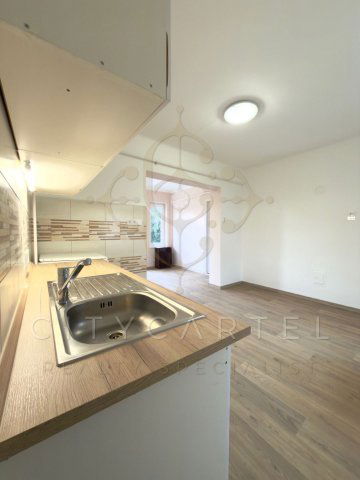 Eladó családi ház, Siófokon 65 M Ft, 2 szobás