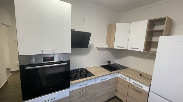 Kiadó panellakás, albérlet, Győrött 180 E Ft / hó, 2 szobás