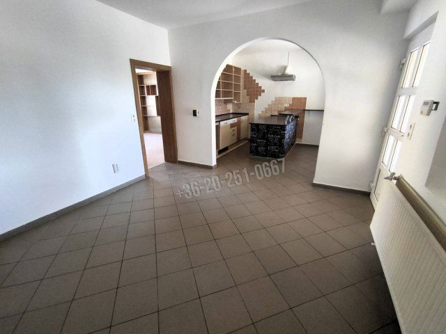 Eladó családi ház, Mohácson 65 M Ft, 4 szobás