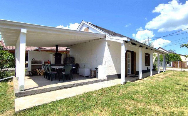 Eladó családi ház, Balatonszárszón 44.9 M Ft, 1 szobás