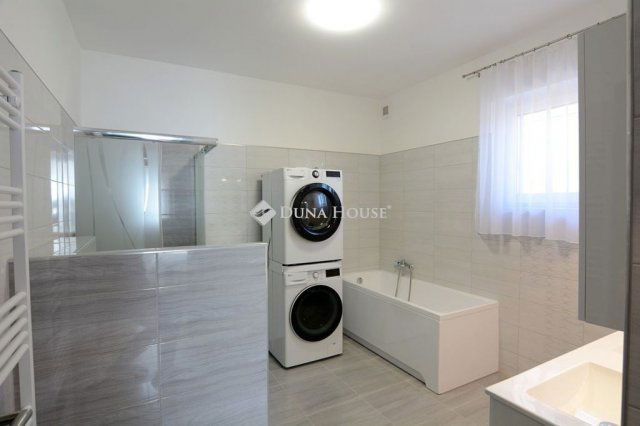 Kiadó családi ház, albérlet, Kecskeméten 583 E Ft / hó