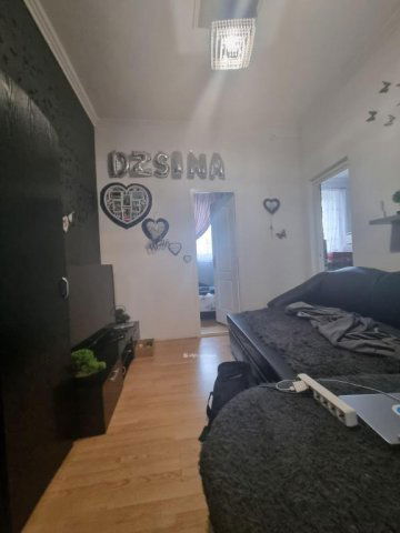 Eladó családi ház, Pápán 32.99 M Ft, 1+3 szobás