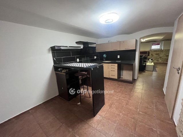 Eladó téglalakás, Szegeden 26.9 M Ft, 1 szobás