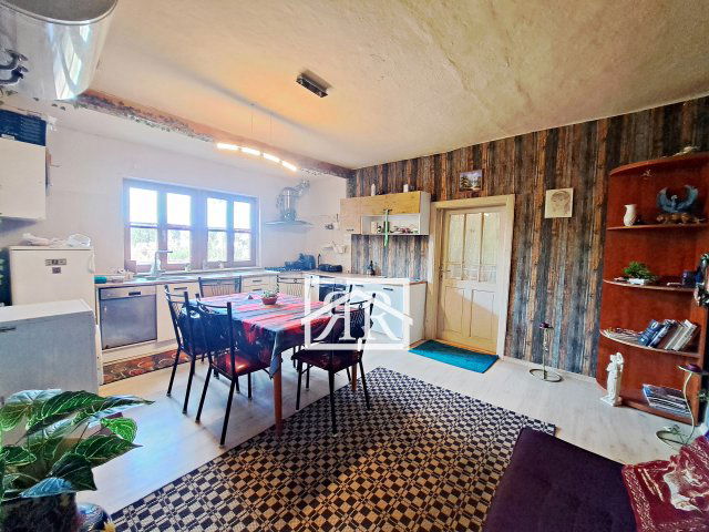 Eladó családi ház, Szatymazon 34.9 M Ft, 2 szobás