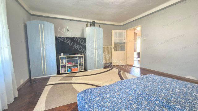 Eladó családi ház, Békéscsabán 15.5 M Ft, 2 szobás