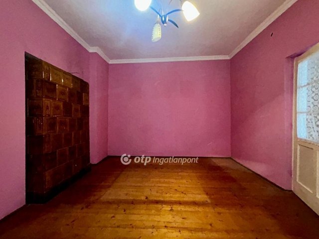 Eladó családi ház, Vámospércsen 35 M Ft, 3 szobás
