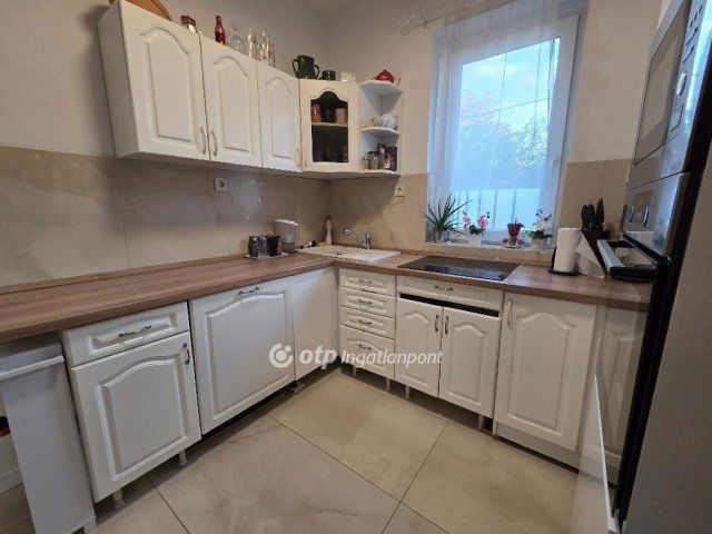 Eladó családi ház, Debrecenben 108 M Ft, 5 szobás