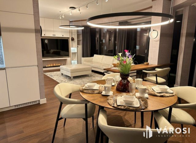 Kiadó téglalakás, albérlet, Debrecenben 650 E Ft / hó, 3 szobás