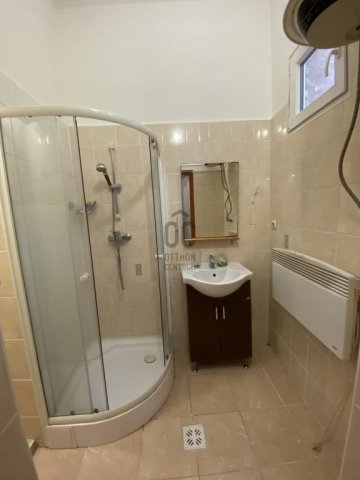 Eladó téglalakás, Budapesten, VIII. kerületben 52.5 M Ft