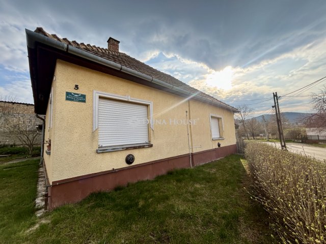 Eladó családi ház, Epölön 35.9 M Ft, 3 szobás
