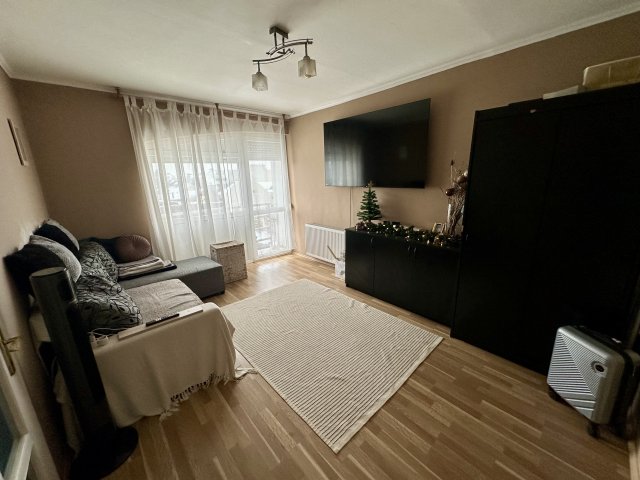Eladó téglalakás, Debrecenben 65 M Ft, 2 szobás