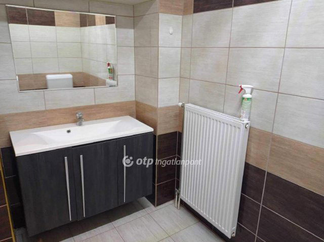 Eladó családi ház, Bagodon 52 M Ft, 2+2 szobás