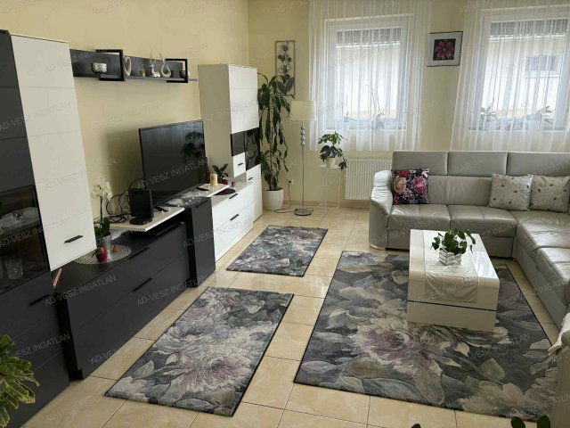 Eladó családi ház, Ócsán 110 M Ft, 4 szobás