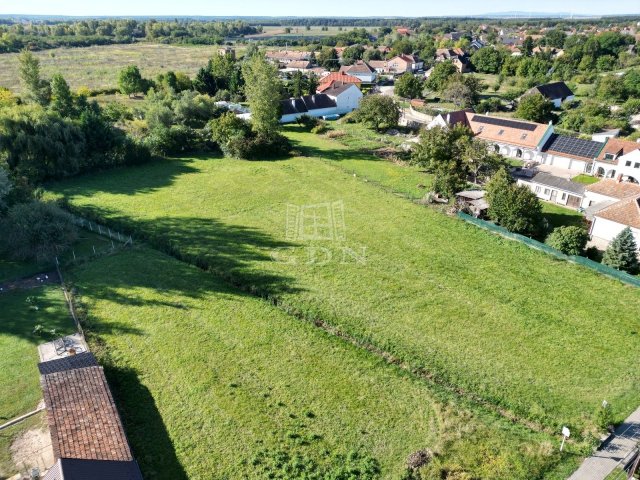 Eladó telek, Fertőszéplakon 49.72 M Ft / költözzbe.hu