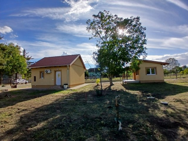 Eladó családi ház, Kiskunfélegyházán 29.8 M Ft, 1+1 szobás