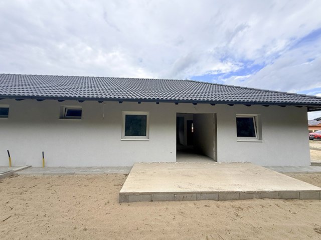 Eladó ikerház, Szigethalmon 89.9 M Ft, 3 szobás