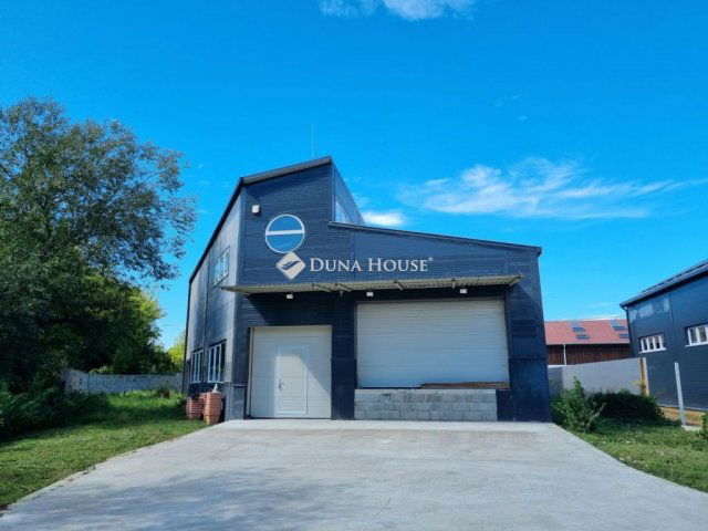 Eladó ipari ingatlan, Solymáron, Arany János utcában 250 M Ft