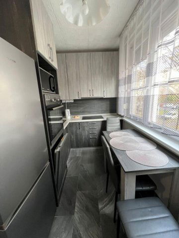 Eladó panellakás, Debrecenben 69.9 M Ft, 3+1 szobás