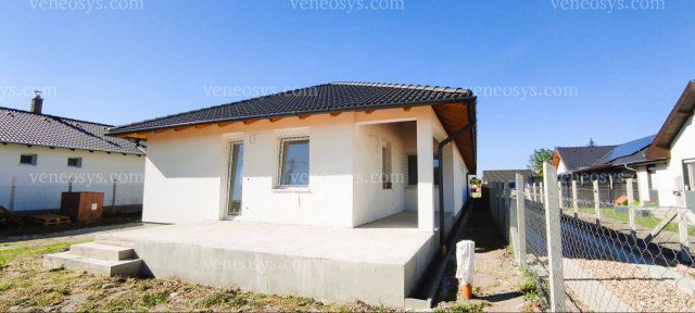 Eladó ikerház, Szigetcsépen 91.9 M Ft, 5 szobás