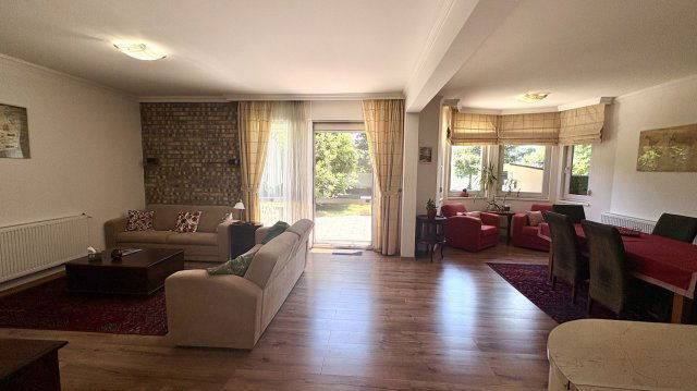 Kiadó ikerház, albérlet, Debrecenben 550 E Ft / hó, 4 szobás