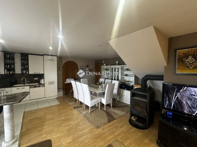 Eladó családi ház, Harkányban 140 M Ft, 4 szobás