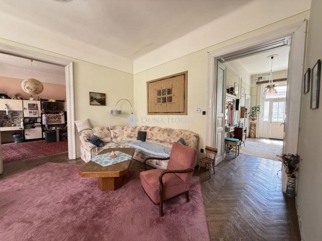 Eladó téglalakás, Budapesten, VI. kerületben 114.9 M Ft