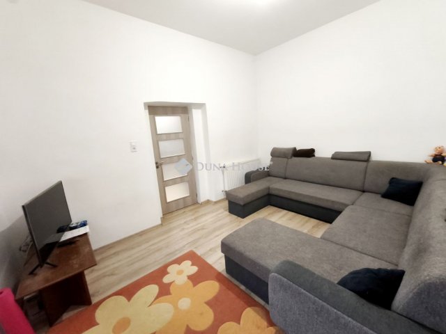 Eladó családi ház, Sárbogárdon 48.5 M Ft, 3 szobás