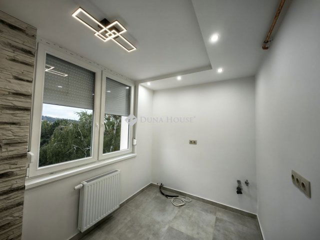 Eladó téglalakás, Zalaegerszegen 43.99 M Ft, 2 szobás