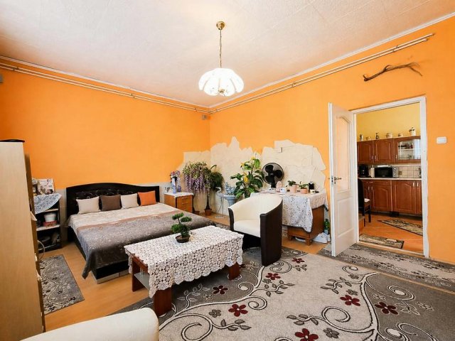 Eladó családi ház, Budapesten, XV. kerületben 77.5 M Ft