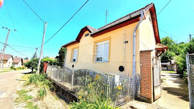 Eladó családi ház, Bernecebarátiban 40 M Ft, 3+1 szobás
