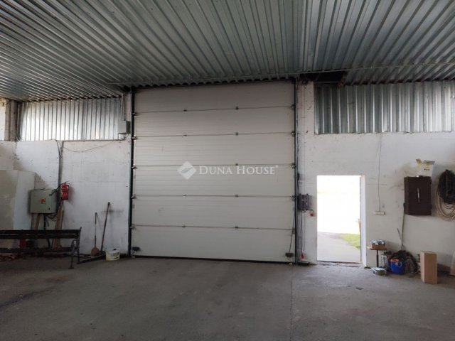 Kiadó ipari ingatlan, Jászalsószentgyörgyon 700 E Ft / hó