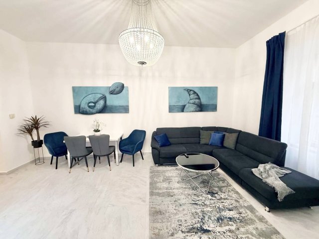 Kiadó téglalakás, albérlet, Pécsett 370 E Ft / hó, 3 szobás