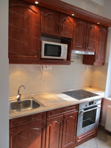 Kiadó téglalakás, albérlet, Szolnokon 150 E Ft / hó, 3 szobás