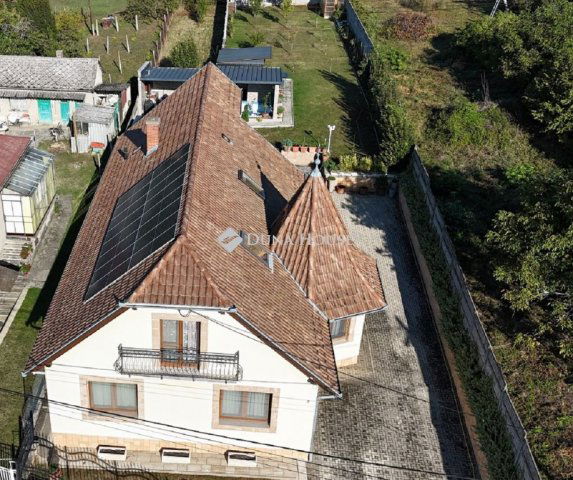 Eladó családi ház, Pécsett, Pajtás utcában 129.9 M Ft