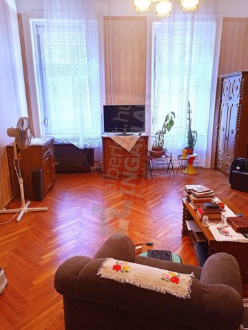 Kiadó téglalakás, albérlet, VI. kerületben, Podmaniczky utcában