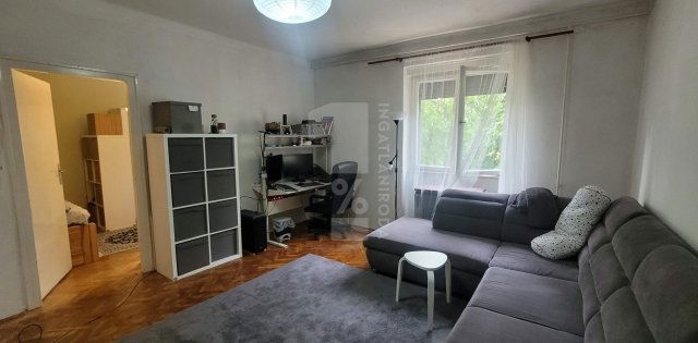 Eladó téglalakás, Pécsett 25.9 M Ft, 3 szobás