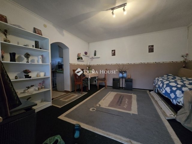 Eladó ikerház, Budapesten, XVIII. kerületben 49.9 M Ft, 2 szobás