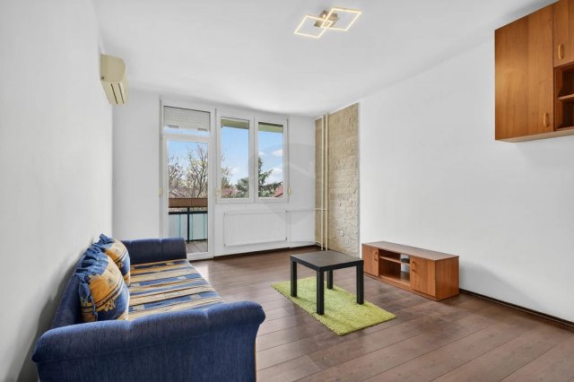 Kiadó panellakás, albérlet, Tatabányán 160 E Ft / hó, 2 szobás