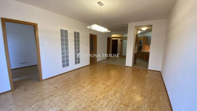 Kiadó téglalakás, albérlet, XII. kerületben, Németvölgyi úton