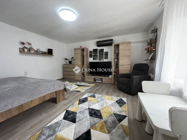 Eladó családi ház, Öskün 52 M Ft, 2 szobás