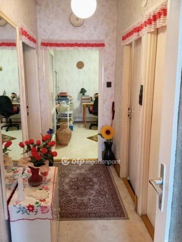 Eladó családi ház, Egerben 165 M Ft, 4+1 szobás