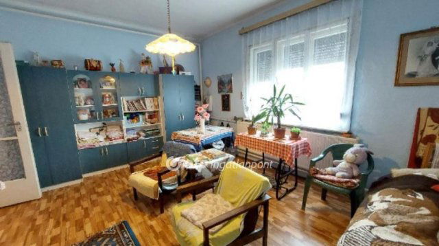 Eladó családi ház, Kisújszálláson 14.7 M Ft, 2 szobás